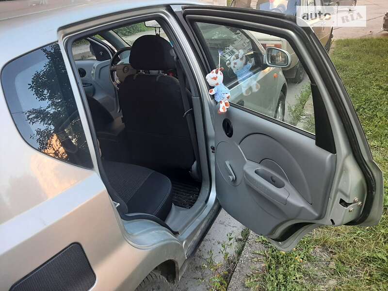 Хетчбек Chevrolet Aveo 2005 в Івано-Франківську