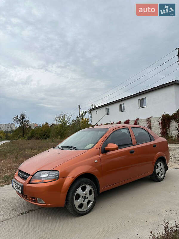 Седан Chevrolet Aveo 2006 в Харькове