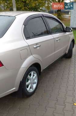 Седан Chevrolet Aveo 2008 в Черновцах