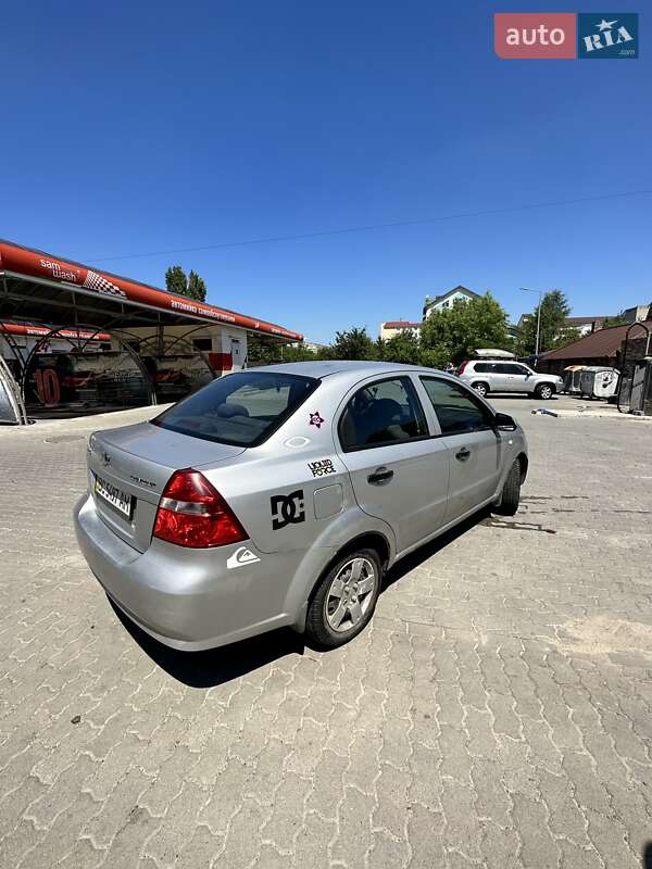 Седан Chevrolet Aveo 2006 в Львові
