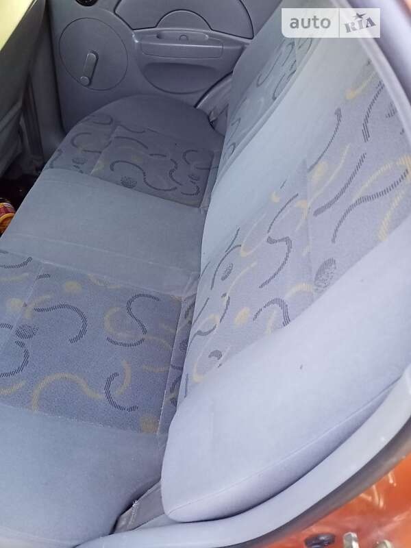 Седан Chevrolet Aveo 2005 в Киеве