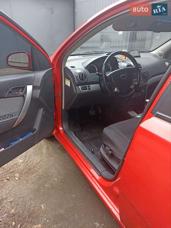 Хэтчбек Chevrolet Aveo 2008 в Могилев-Подольске