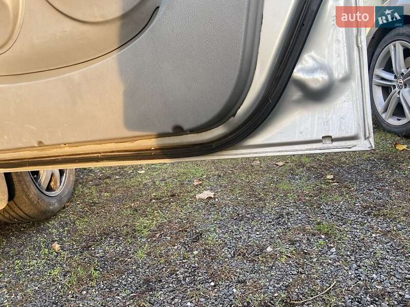 Седан Chevrolet Aveo 2005 в Кривом Роге фото 12 Седан Chevrolet Aveo 2005 в Кривом Роге
