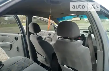 Chevrolet Aveo 2004