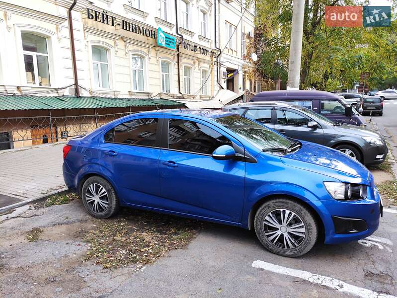 Седан Chevrolet Aveo 2014 в Одесі