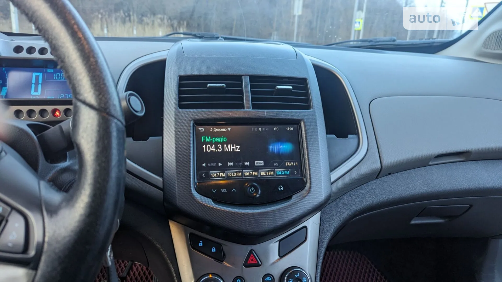 2013 Chevrolet Aveo - мініатюра 25