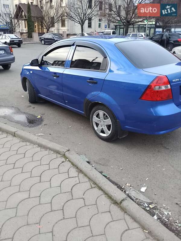 Седан Chevrolet Aveo 2008 в Хусте