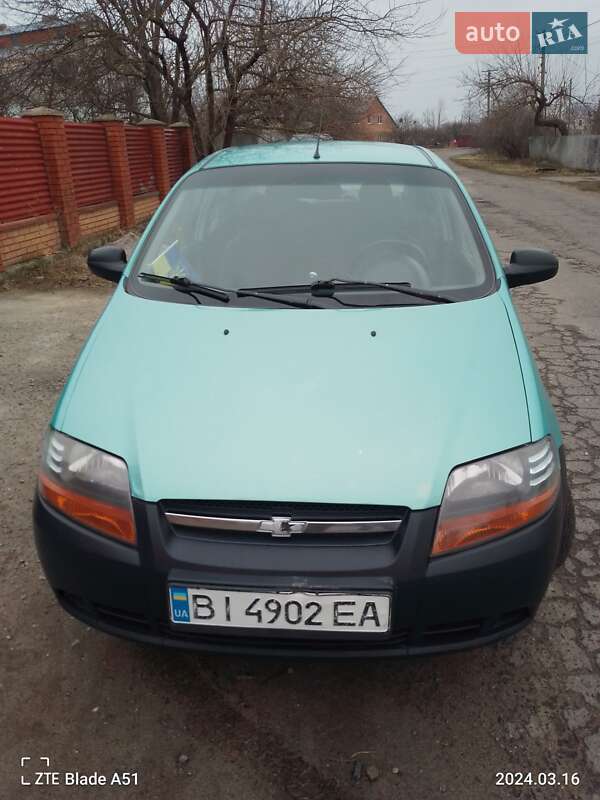 Седан Chevrolet Aveo 2005 в Полтаве