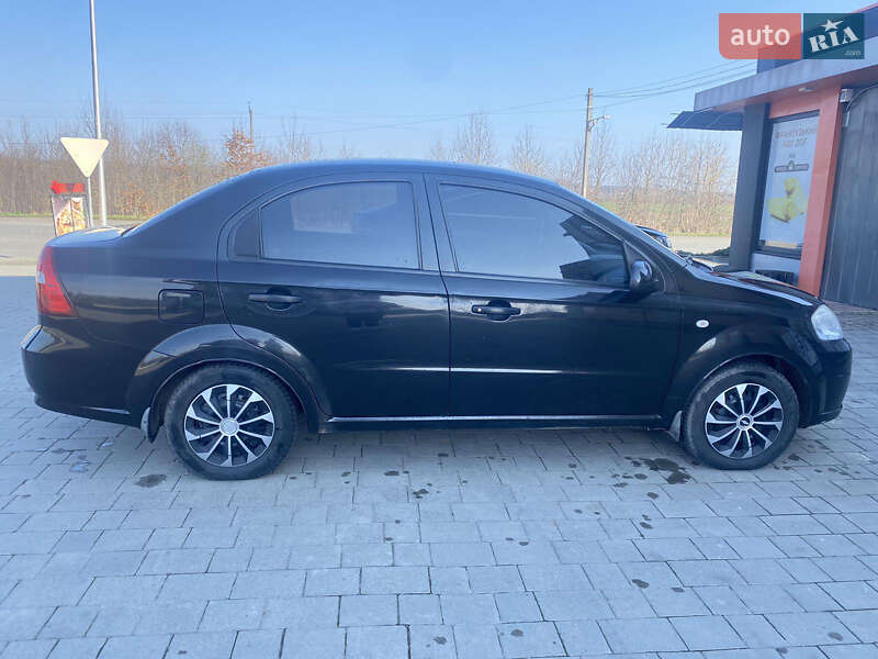 Седан Chevrolet Aveo 2007 в Тисмениці