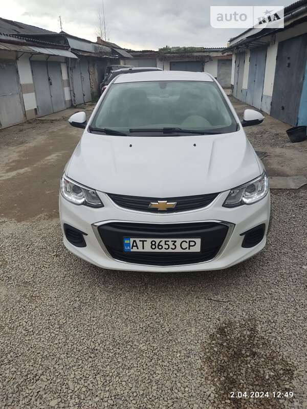 Седан Chevrolet Aveo 2017 в Ивано-Франковске
