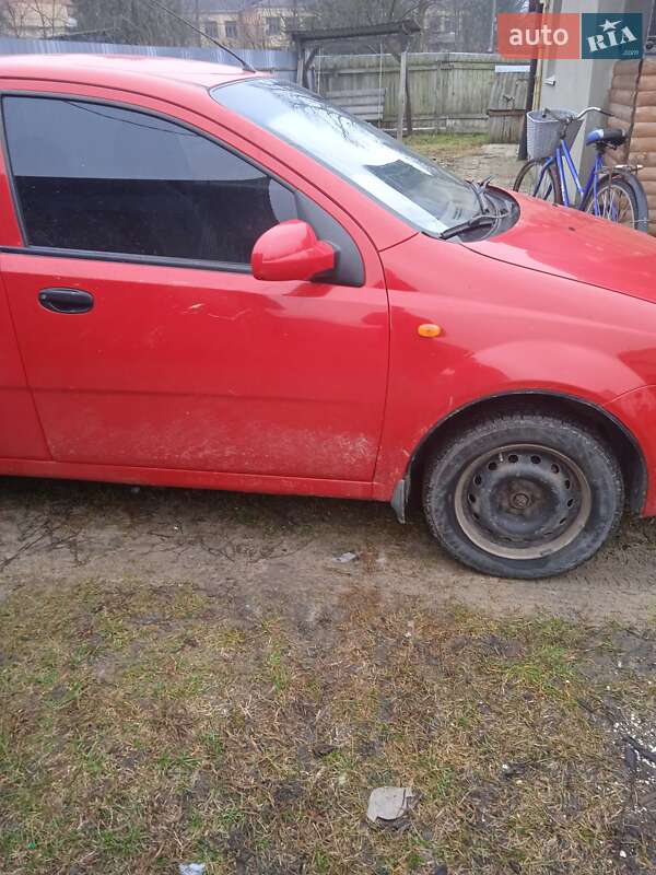 Седан Chevrolet Aveo 2004 в Барановке