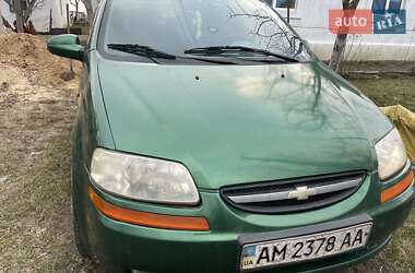 Седан Chevrolet Aveo 2004 в Києві