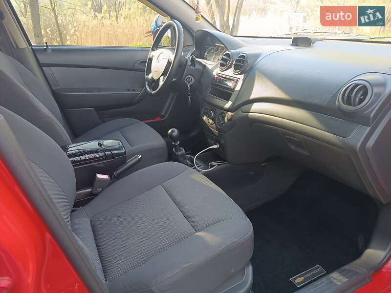 Седан Chevrolet Aveo 2006 в Києві