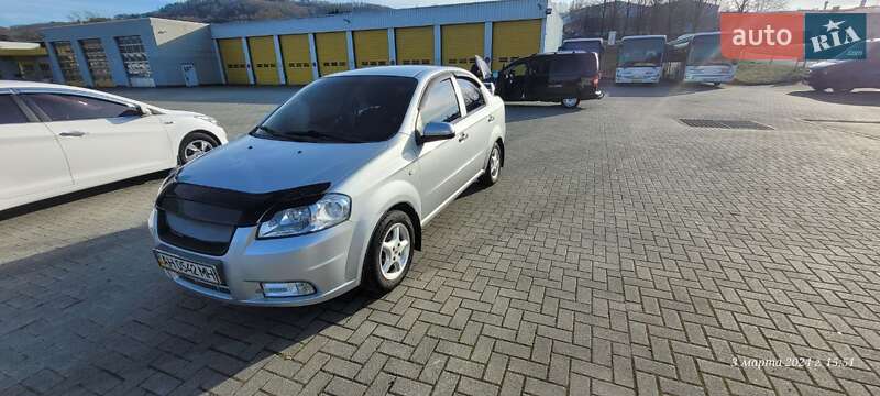 Седан Chevrolet Aveo 2011 в Львове