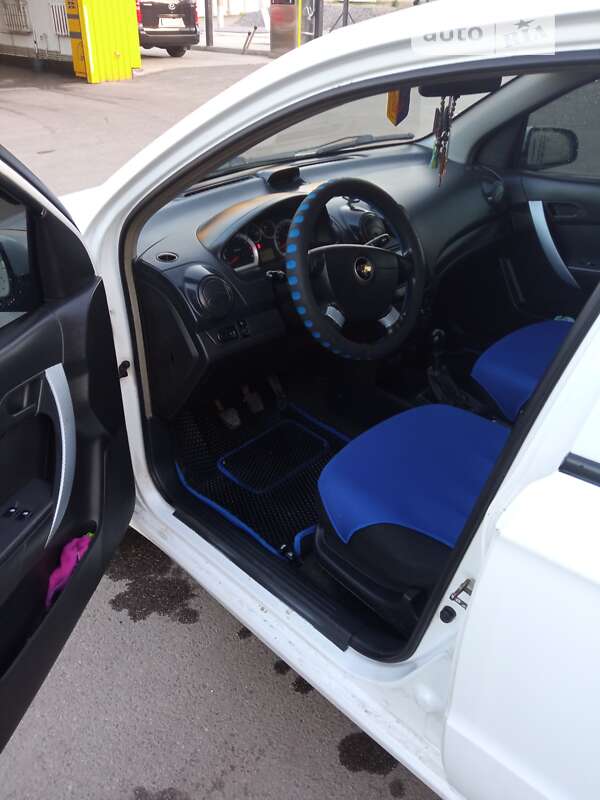 Седан Chevrolet Aveo 2007 в Первомайську