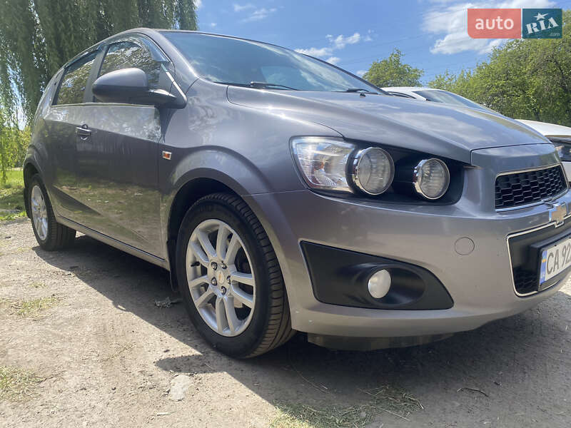 Хэтчбек Chevrolet Aveo 2012 в Лысянке