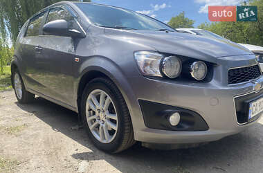 Хэтчбек Chevrolet Aveo 2012 в 