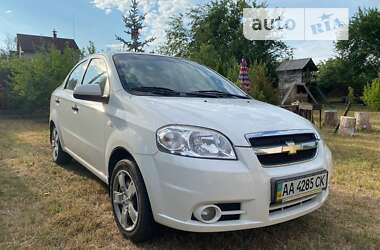 Седан Chevrolet Aveo 2007 в Києві