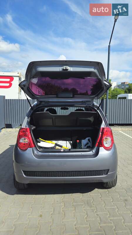 Хэтчбек Chevrolet Aveo 2008 в Хмельницком