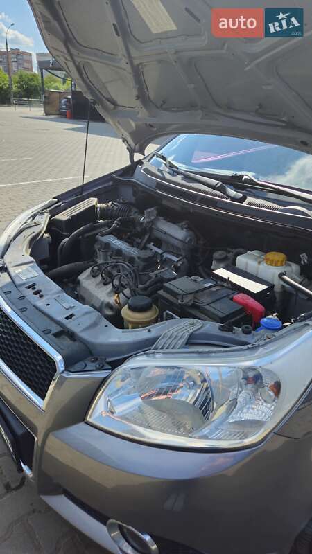 Хэтчбек Chevrolet Aveo 2008 в Хмельницком