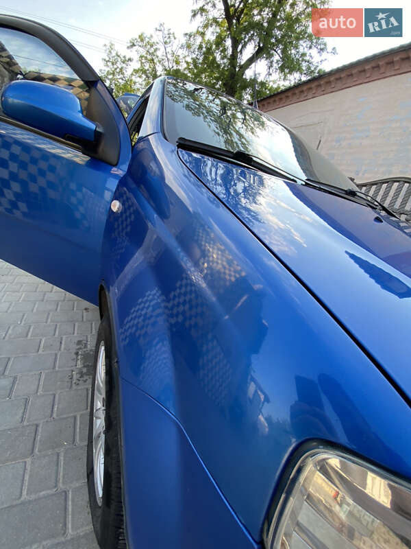 Хэтчбек Chevrolet Aveo 2008 в Днепре