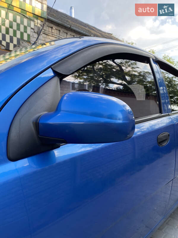 Хэтчбек Chevrolet Aveo 2008 в Днепре