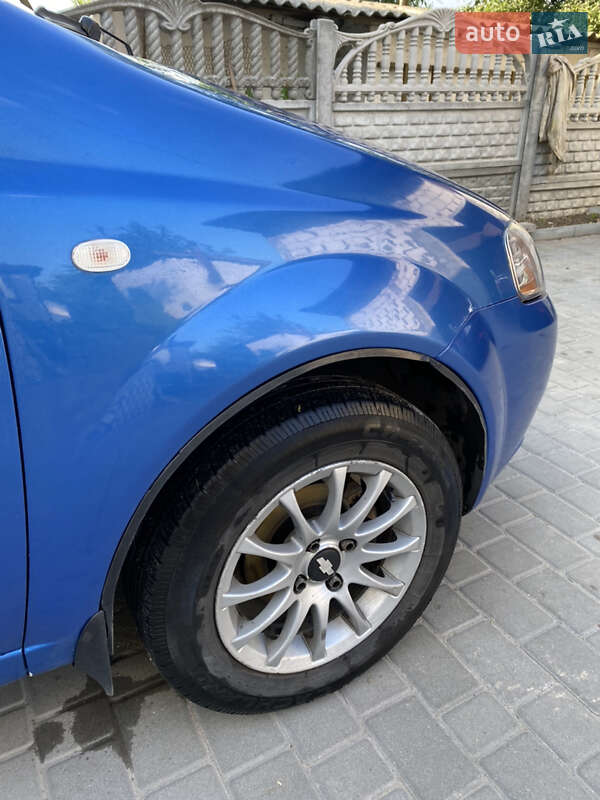 Хэтчбек Chevrolet Aveo 2008 в Днепре