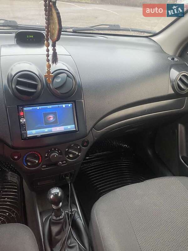 Седан Chevrolet Aveo 2007 в Сумах