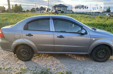 Седан Chevrolet Aveo 2011 в Ровно