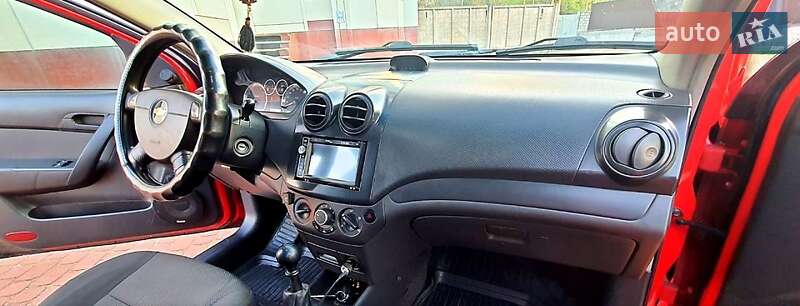 Седан Chevrolet Aveo 2006 в Днепре