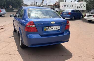 Седан Chevrolet Aveo 2010 в Кривому Розі