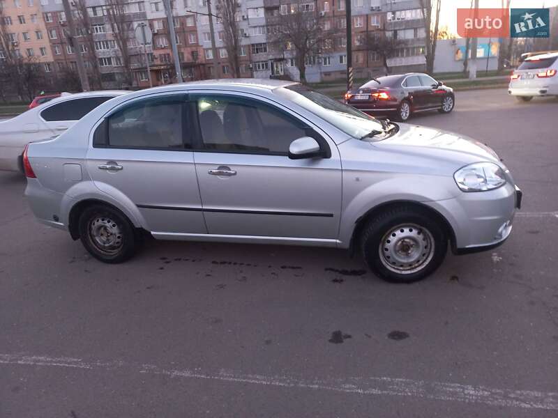 Седан Chevrolet Aveo 2007 в Николаеве