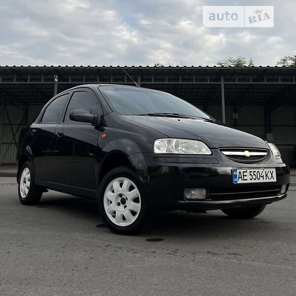 Седан Chevrolet Aveo 2005 в Днепре