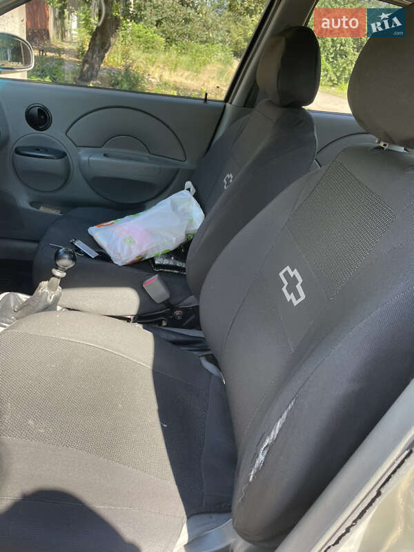 Седан Chevrolet Aveo 2005 в Синельниково