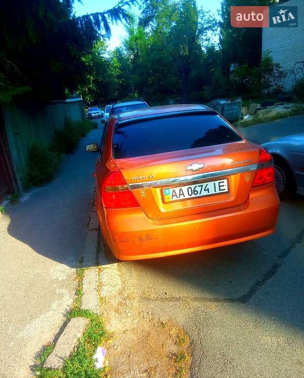 Седан Chevrolet Aveo 2008 в Києві