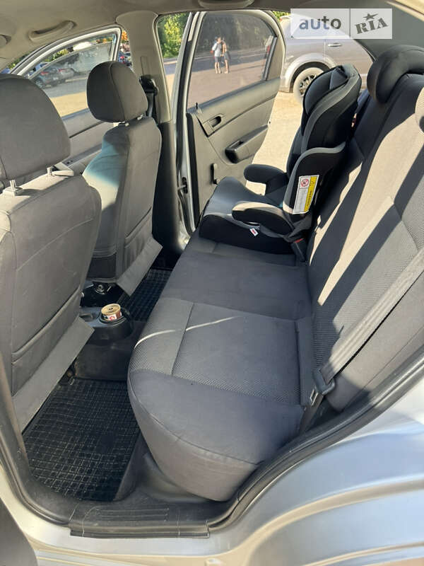 Седан Chevrolet Aveo 2007 в Корсунь-Шевченківському
