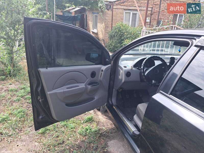 Хетчбек Chevrolet Aveo 2004 в Шевченковому