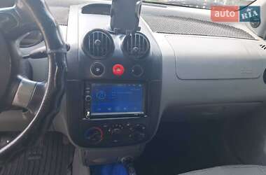 Хэтчбек Chevrolet Aveo 2004 в 