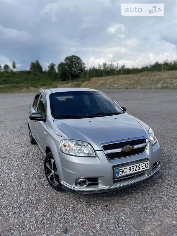 Седан Chevrolet Aveo 2008 в Пустомитах