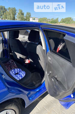 Хетчбек Chevrolet Aveo 2011 в 