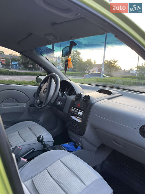 Седан Chevrolet Aveo 2005 в Житомирі