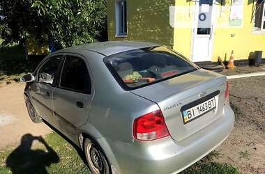 Седан Chevrolet Aveo 2004 в Полтаві