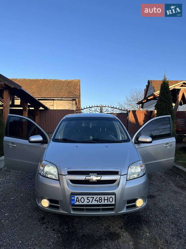 Седан Chevrolet Aveo 2008 в Мукачево