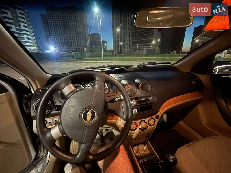 Седан Chevrolet Aveo 2007 в Киеве