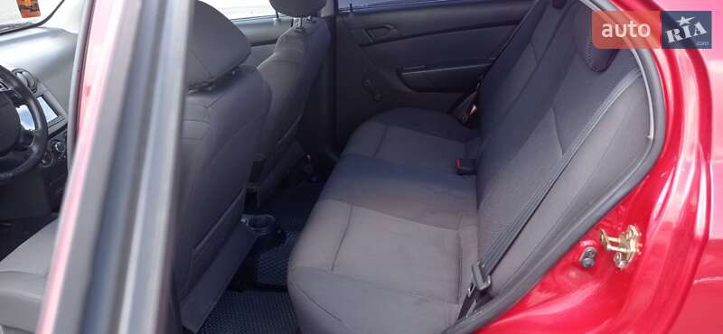 Седан Chevrolet Aveo 2006 в Киеве