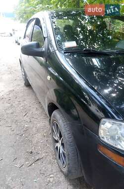Седан Chevrolet Aveo 2004 в 