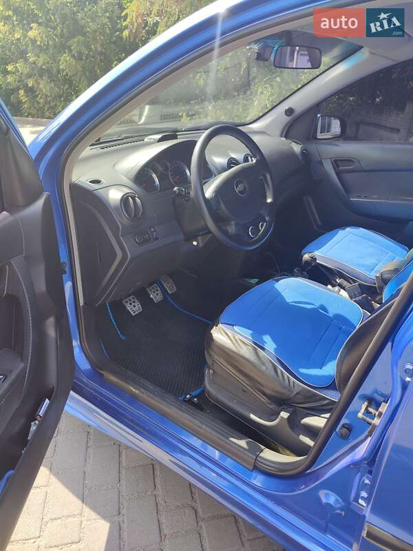 Седан Chevrolet Aveo 2006 в Павлограде