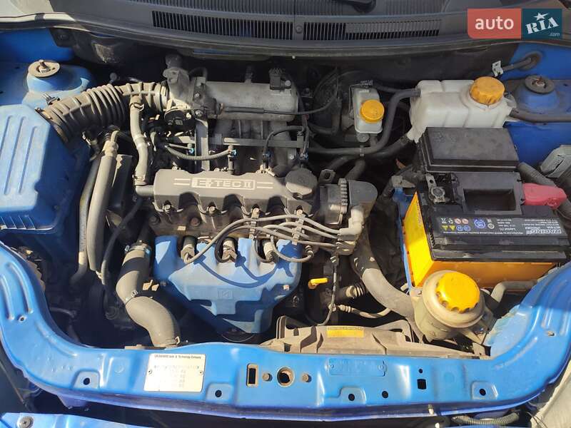 Седан Chevrolet Aveo 2006 в Павлограде