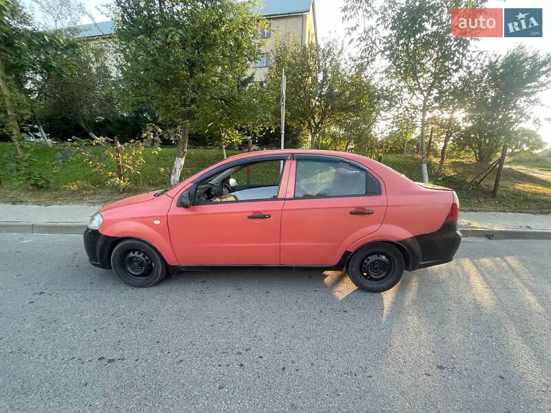 Седан Chevrolet Aveo 2006 в Яворові
