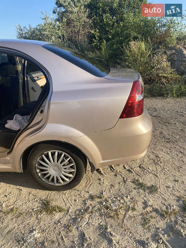 Седан Chevrolet Aveo 2008 в Запорожье